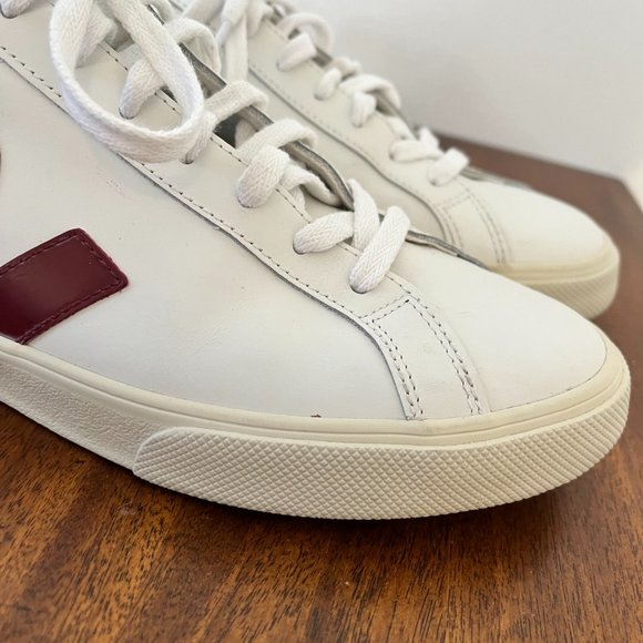 Veja Esplar Low Sneakers - Picture 3 of 15
